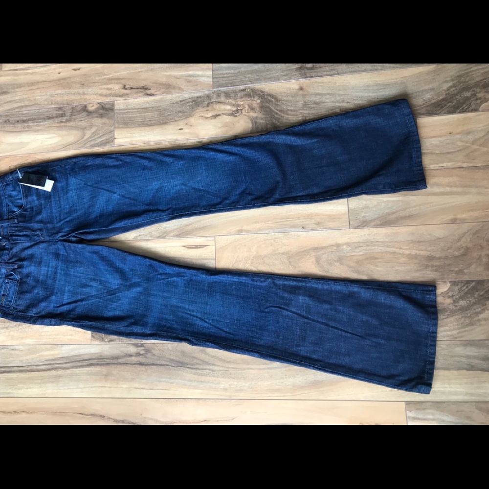 Joe’s Jeans Muse Fit